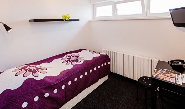 Imagen de la habitación del Hotel Bona Serva. Foto 7