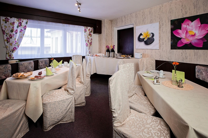 Imagen del bar/restaurante del Hotel Bona Serva. Foto 3