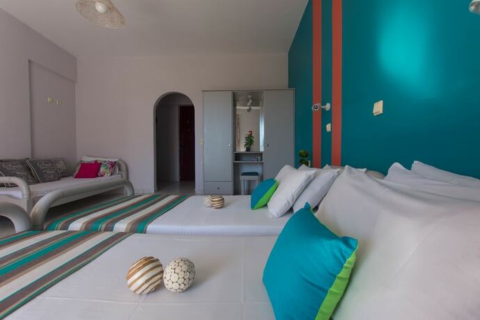 Imagen de la habitación del Hotel Bona Vista Studios. Foto 16