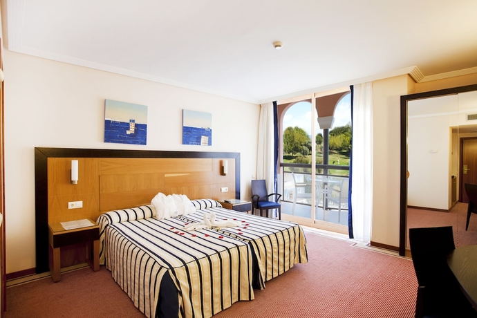 Imagen de la habitación del Hotel Bonalba Alicante. Foto 6