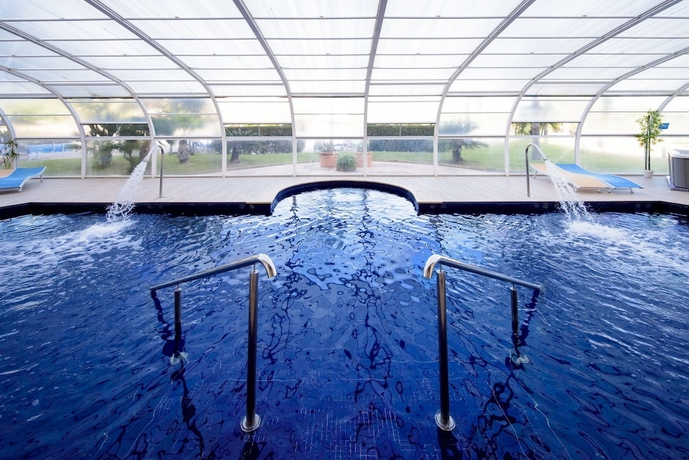 Imagen de la piscina del Hotel Bonalba Alicante. Foto 18