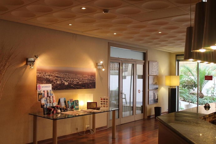 Imagen de los interiores del Hotel Bonanova Park. Foto 8