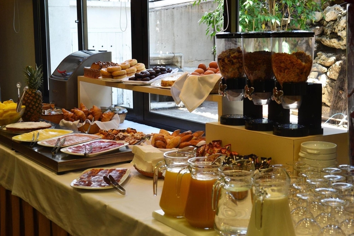 Imagen del bar/restaurante del Hotel Bonanova Park. Foto 4