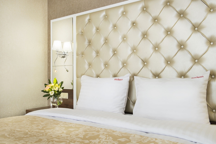 Imagen de la habitación del Hotel Bonapart. Foto 10