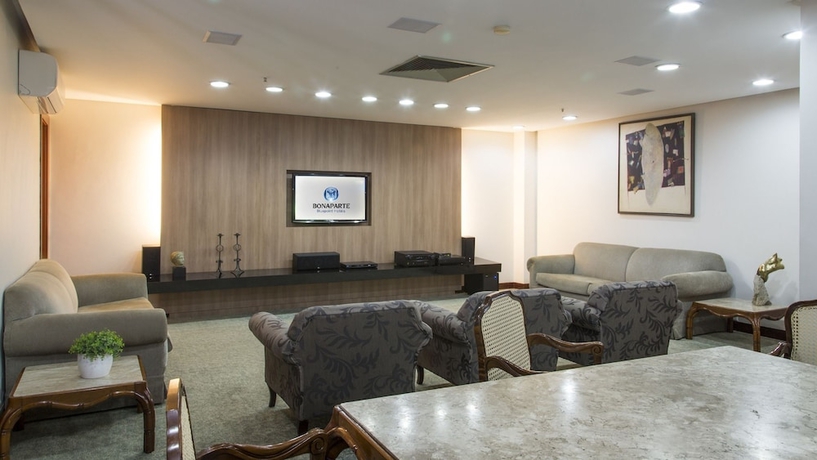 Imagen del bar/restaurante del Hotel Bonaparte B3 Hotels. Foto 2