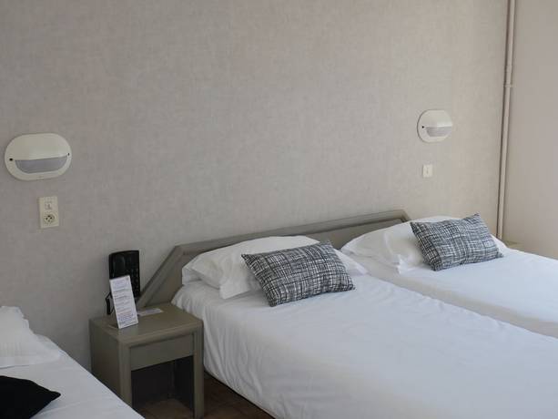 Imagen de la habitación del Hotel Bonaparte, Bastia. Foto 2