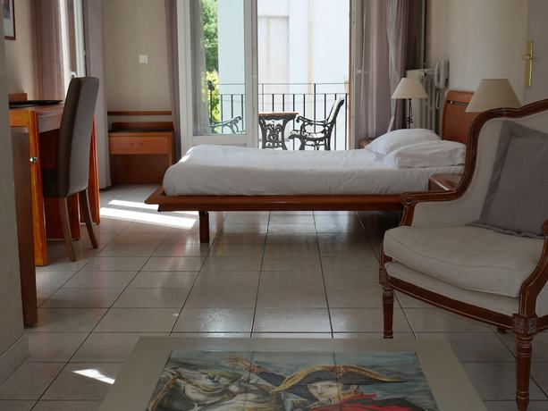 Imagen de la habitación del Hotel Bonaparte, Bastia. Foto 3