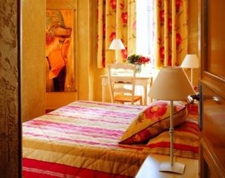 Imagen de la habitación del Hotel Bonaparte, Toulon. Foto 4