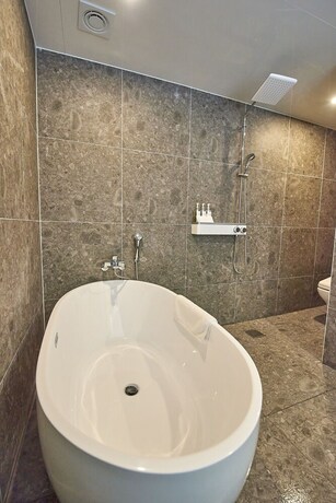 Imagen de la habitación del Hotel Bonathree. Foto 23