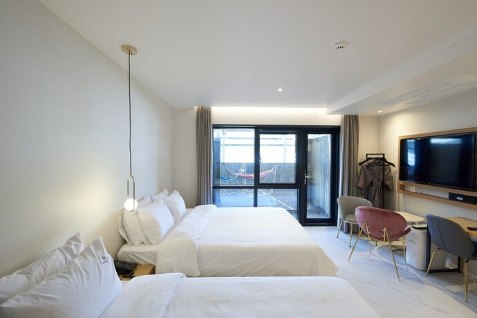 Imagen de la habitación del Hotel Bonathree. Foto 24