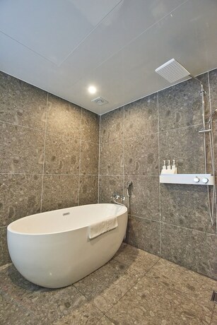 Imagen de la habitación del Hotel Bonathree. Foto 26