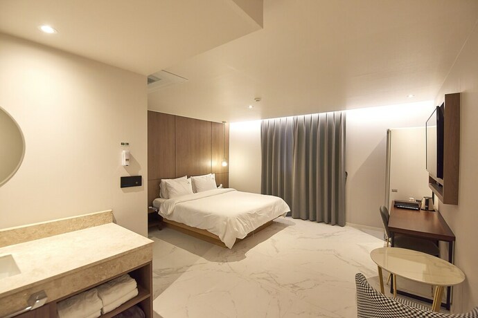 Imagen de la habitación del Hotel Bonathree. Foto 30