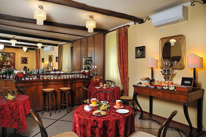 Imagen del bar/restaurante del Hotel Bonconte. Foto 4