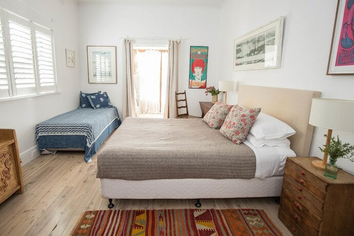 Imagen de la habitación del Hotel Bondi Beach House. Foto 23
