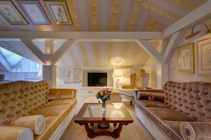 Imagen de los interiores del Hotel Bonerowski Palace. Foto 7