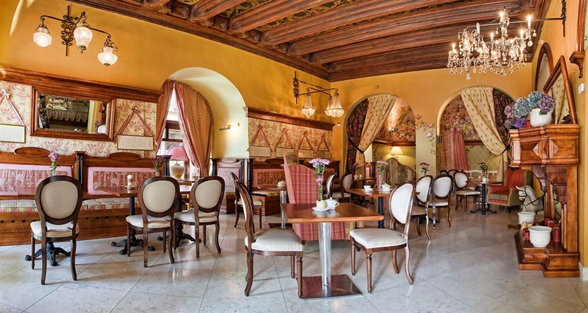 Imagen del bar/restaurante del Hotel Bonerowski Palace. Foto 1