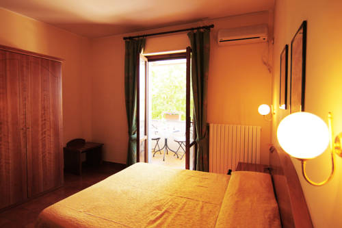 Imagen de la habitación del Hotel Boni Cerri. Foto 8