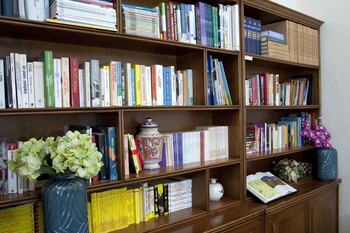 Imagen de los interiores del Hotel Bonifacio. Foto 11