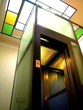 Imagen de los interiores del Hotel Bonifacio. Foto 12