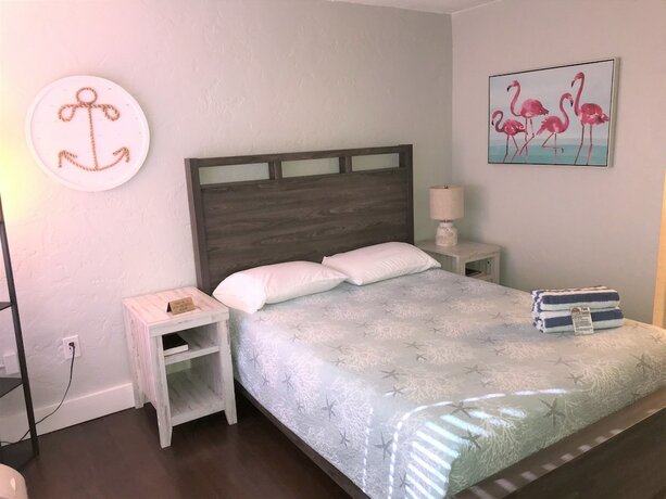 Imagen de la habitación del Hotel Bonita Beach Inn and Suites. Foto 18