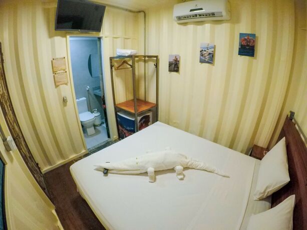 Imagen de la habitación del Hotel Bonito MotoBox. Foto 20
