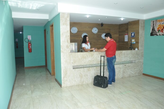 Imagen de los interiores del Hotel Bonjour, Maca&eacute;. Foto 20