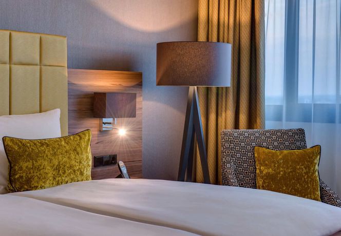 Imagen de la habitación del Hotel Bonn Marriott. Foto 9