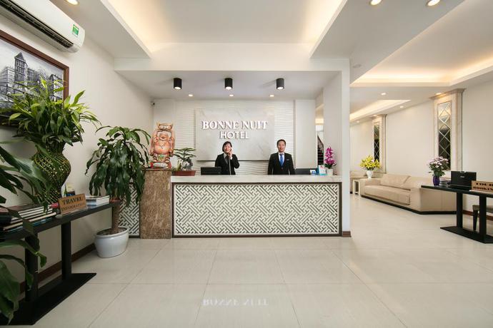 Imagen de los interiores del Hotel Bonne Nuit. Foto 7