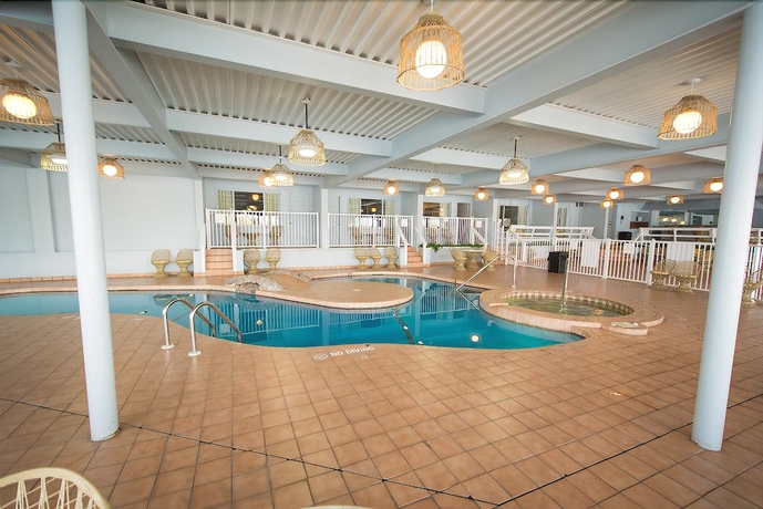 Imagen de la piscina del Hotel Bonnie Castle Resort & Marina. Foto 19