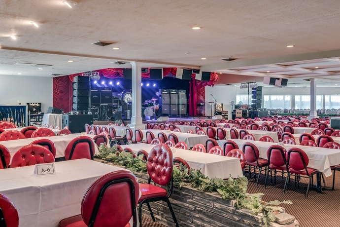 Imagen de los interiores del Hotel Bonnie Castle Resort & Marina. Foto 18