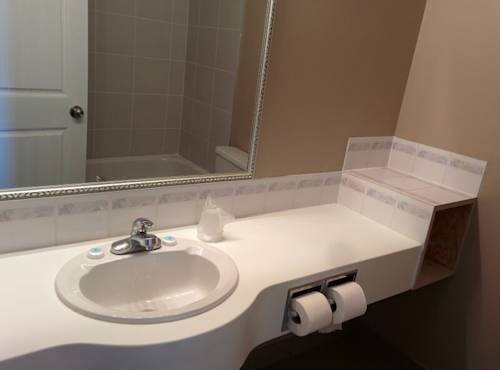 Imagen de la habitación del Hotel Bonnyville. Foto 9