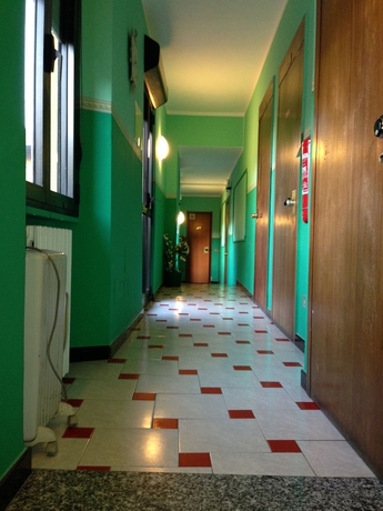 Imagen de los interiores del Hotel Bonola. Foto 15