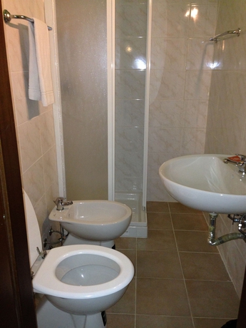 Imagen de la habitación del Hotel Bonola. Foto 7