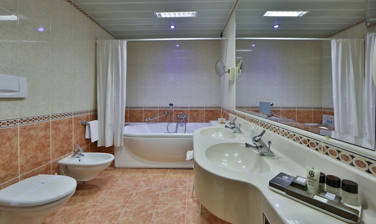 Imagen de la habitación del Hotel Bonotto Belvedere. Foto 5