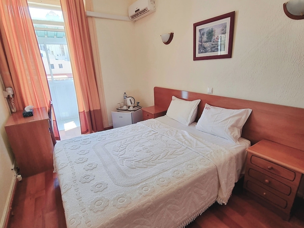 Imagen de la habitación del Hotel Bons Dias. Foto 2