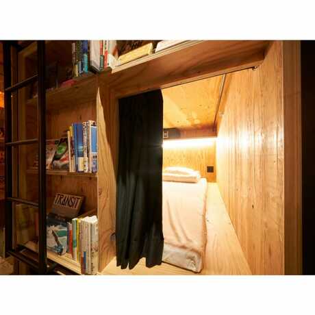 Imagen de la habitación del Hotel Book And Bed Tokyo Shinjuku. Foto 8