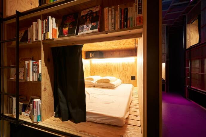 Imagen de la habitación del Hotel Book And Bed Tokyo Shinjuku. Foto 10