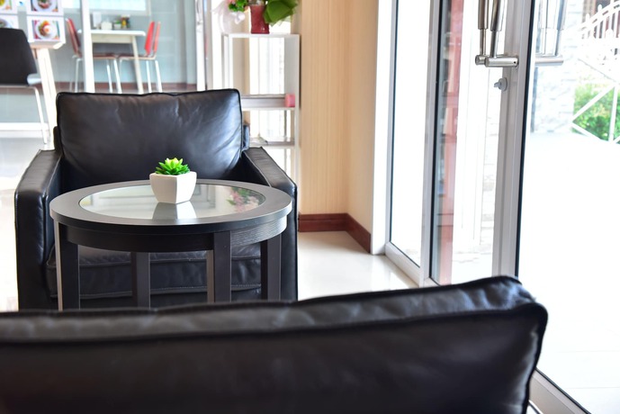 Imagen de los exteriores del Hotel Book Place. Foto 9