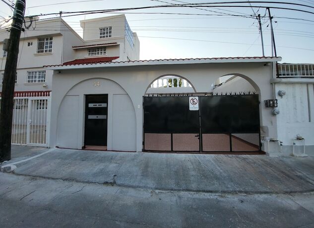 Imagen general del Hotel Book and Sleep 44. Foto 12