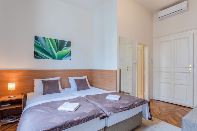 Imagen de la habitación del Hotel Booking BnB. Foto 15