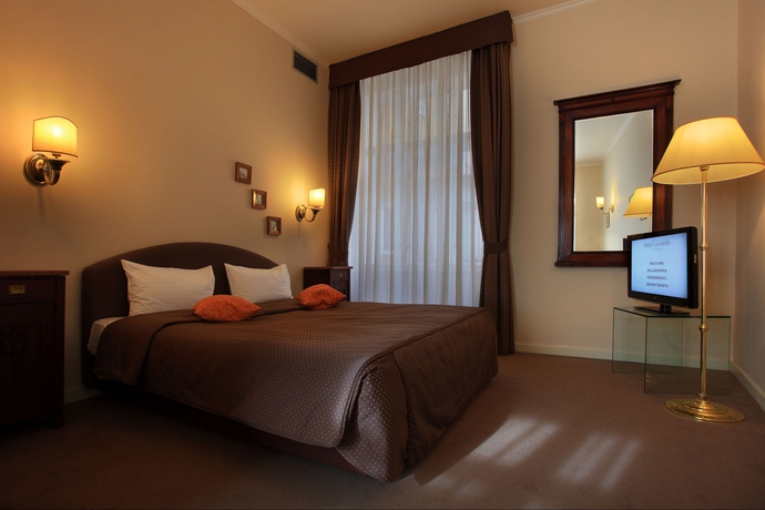 Imagen de la habitación del Hotel Bookquet. Foto 7