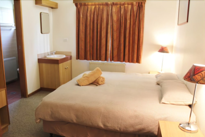 Imagen de la habitación del Hotel Boonoona Ski Lodge. Foto 8
