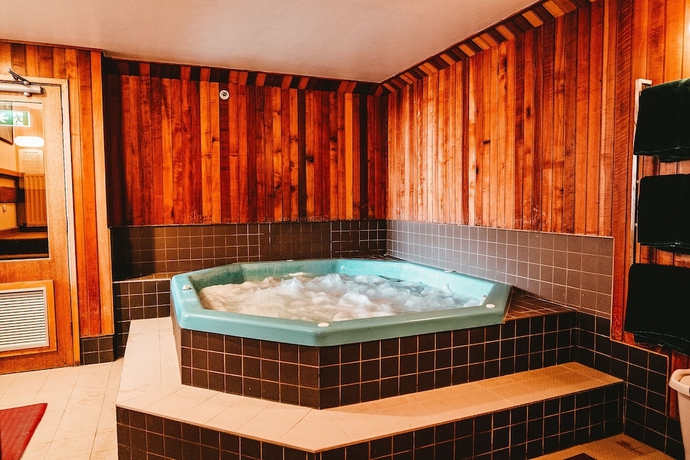 Imagen de la piscina del Hotel Boonoona Ski Lodge. Foto 14