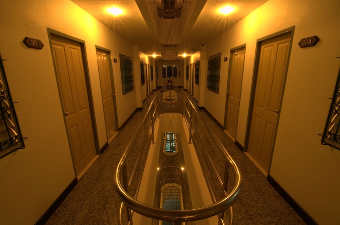 Imagen de los interiores del Hotel Boonthavon. Foto 9