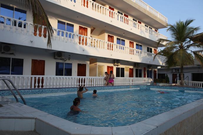 Imagen de la piscina del Hotel Boquilla Suites By Geh Suites. Foto 15