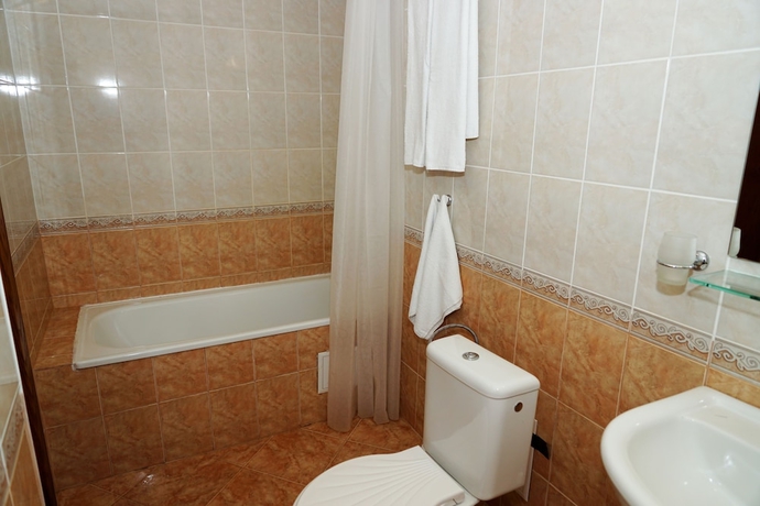 Imagen de la habitación del Hotel Bor, Borovets. Foto 13