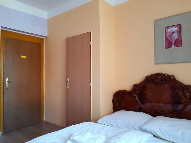 Imagen de la habitación del Hotel Bor, Lhota. Foto 16