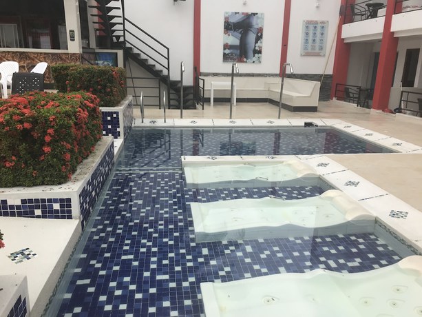 Imagen de la piscina del Hotel Bora Bora Spa - Adults Only. Foto 16