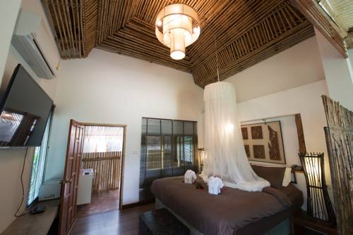 Imagen de la habitación del Hotel Bora Bora Villa Phuket. Foto 6