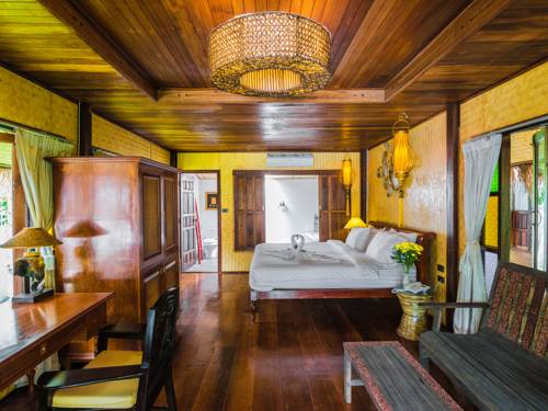 Imagen de la habitación del Hotel Bora Bora Villa Phuket. Foto 11
